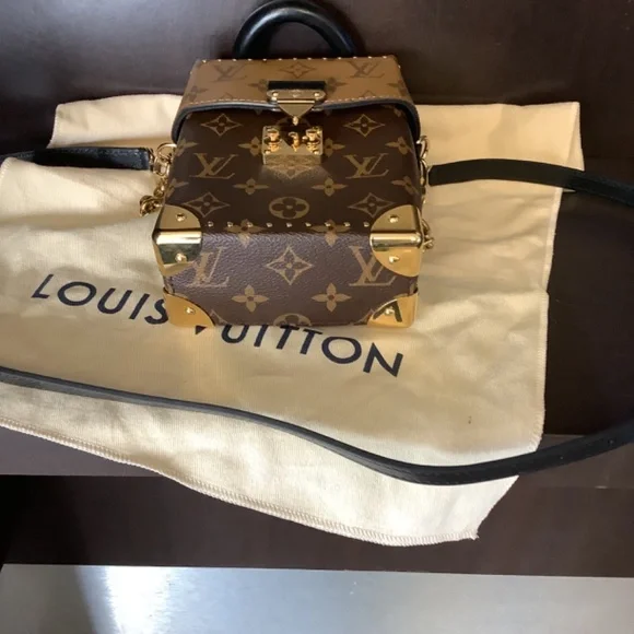 Louis Vuitton Camera Box Bag - Picture 3 of 10